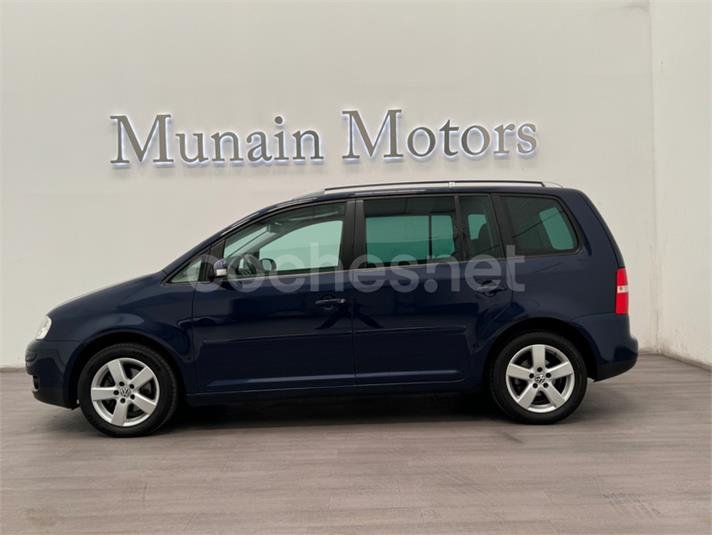 VOLKSWAGEN Touran 2.0 TDI Highline 5p.