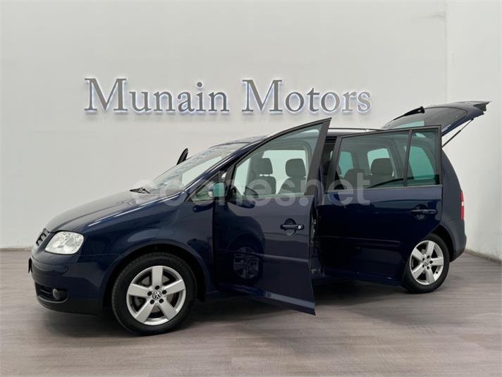 VOLKSWAGEN Touran 2.0 TDI Highline 5p.