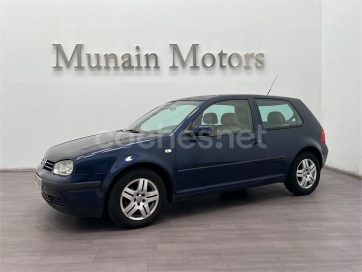 VOLKSWAGEN Golf 1.6 Highline 3p.