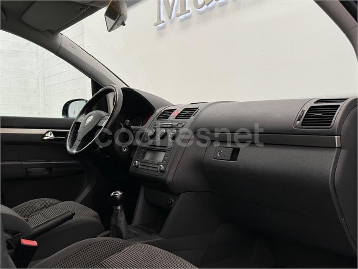 VOLKSWAGEN Touran 2.0 TDI Highline 5p.