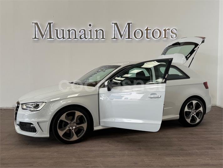 AUDI A3 1.6 TDI clean d S line edition